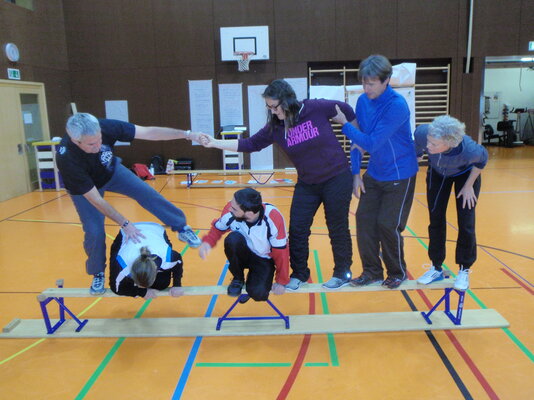 Erlebnispädagogik in der Turnhalle